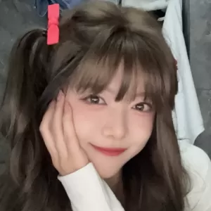 【LPL老婆】骆歆甜妹照，把兄弟钓成翘嘴了
